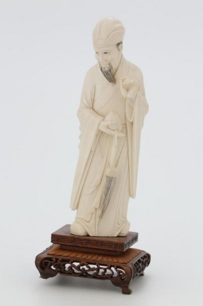 CHINE Début du XXème Siècle

Ivoire sculpté...
