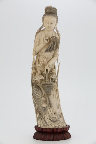 CHINE Début du XXème Siècle

Ivoire sculpté...