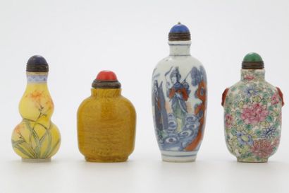 CHINE

Ensemble de 4 flacons tabatières en...