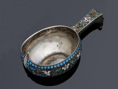 Kovch en argent 84 zolotniks (875 millièmes)...