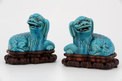 CHINE Vers 1900

PAIRE DE CHIMÈRES en porcelaine...