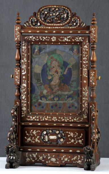 CHINE DU SUD Vers 1900

ÉCRAN FORMANT COIFFEUSE...