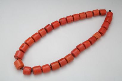 HAOUSSA NIGERIA - Collier remonté de 30 perles...