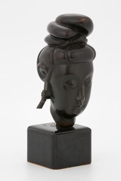 ECOLE INDOCHINOISE

Tête de Guanyin en bronze...