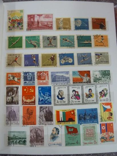TIMBRES DE CHINE
CLASSEUR CHINE Années 1949...