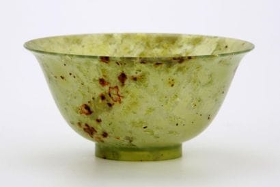 CHINE

COUPE SUR TALON en jade vert veiné

H....