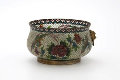 CHINE Dynastie Qing (1644-1912)

COUPE POT-POURRI...