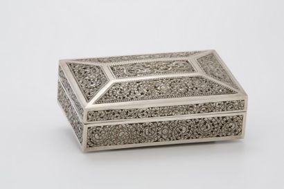 CHINE DU SUD

BOÎTE À CIGARETTES en argent...