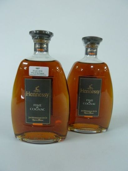 2 BOUTEILLES (70 cl) Cognac HENNESSY Fine...