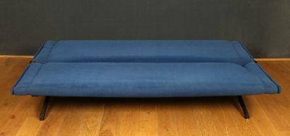 Osvaldo BORSANI (1911-1985)
SOFA D70
en métal...