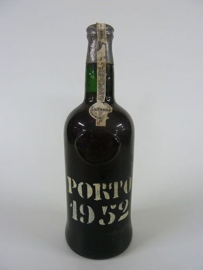 LOT DE 7 BOUTEILLES de Porto 1952 (Antonio...