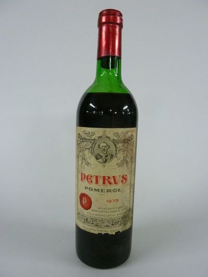 BOUTEILLE Petrus Pomerol 

1975

(niveau...