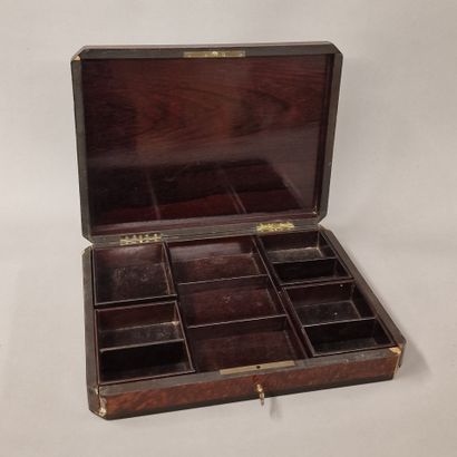 COFFRET A JEUX de la Fin du XIXème Siècle...