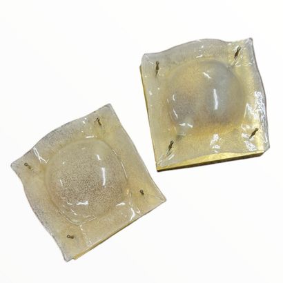 PAIRE DE PLAFONNIERS - Travail de décorateur...