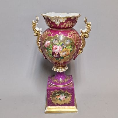 VASE d'Epoque Napoléon III en porcelaine...
