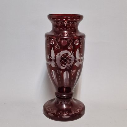 MANUFACTURE EGERMANN (Attribué à) - VASE...