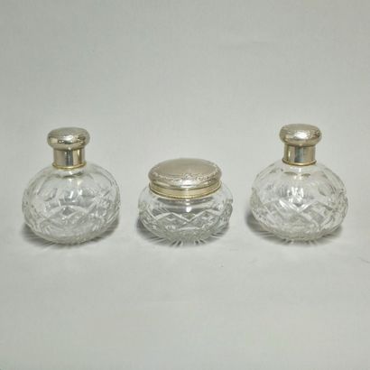 GARNITURE DE TOILETTE 3 PIECES Circa 1900...