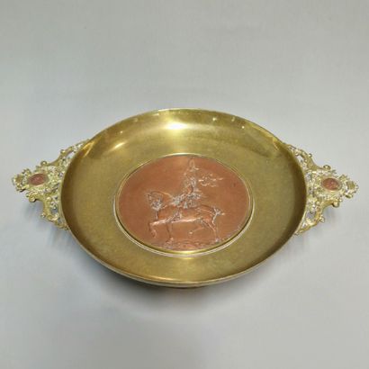Emmanuel FREMIET (1824 1910)
COUPE MONTEE...