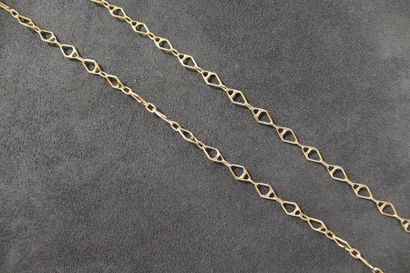 COLLIER A MAILLES losangiques en or jaune

P....