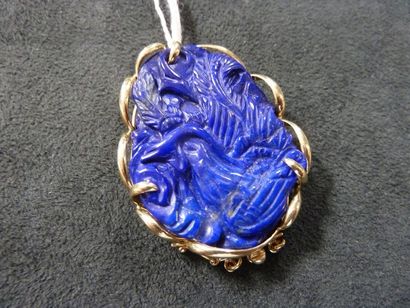 PENDENTIF EN LAPIS LAZULI sculpté représentant...