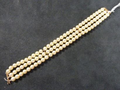 BRACELET TRIPLE RANG de perles de culture...