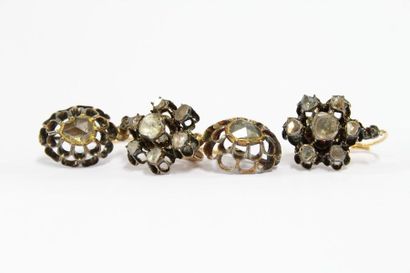 2 PAIRES DE BOUCLES D'OREILLES Fin du XIXème...