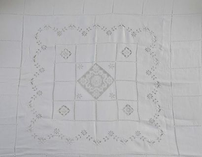 NAPPE CARREE en lin d'Epoque 1900 à décor...