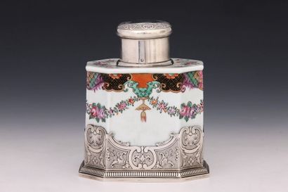 BOITE A THE en porcelaine et argent Minerve...