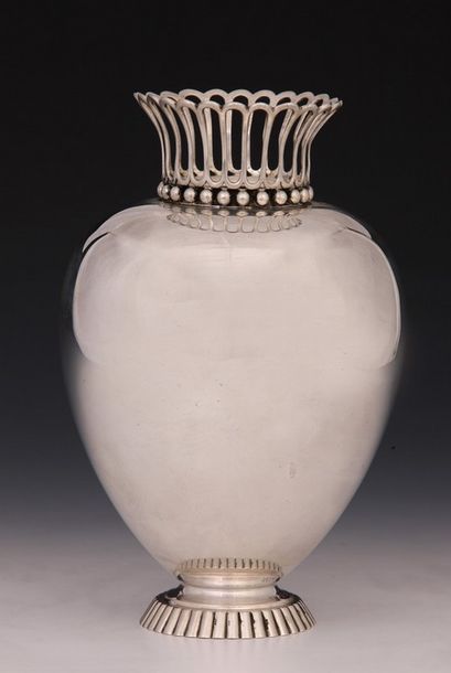 VASE en argent 835 Millièmes par WILKENS...