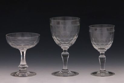 BACCARAT - PARTIE DE SERVICE DE VERRES 23...