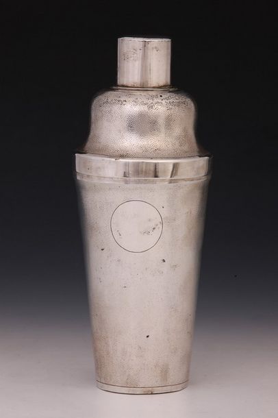 SHAKER en argent martelé Travail asiatique...