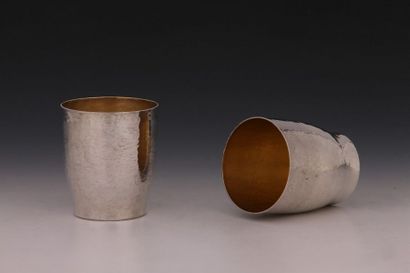 PAIRE DE TIMBALES en argent 925 Millièmes...