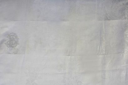 TRES GRANDE NAPPE en damassé de coton de...