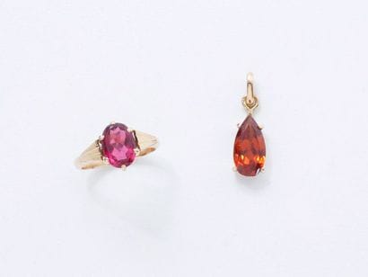 Lot en or 750 millièmes, composé d'une bague...