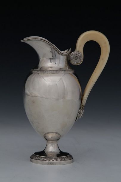 POT À LAIT en argent 950 Millièmes 

Epoque...