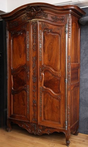 GRANDE ARMOIRE DE MARIAGE

Provence, Fin...