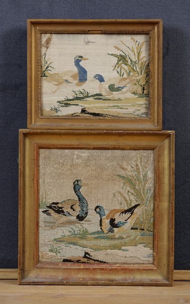 DEUX TABLEAUX en tapisserie au petit point...