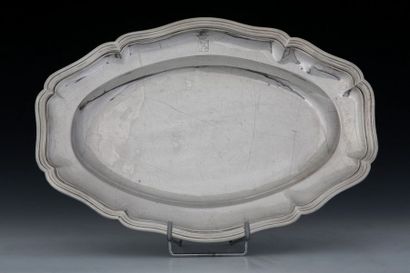 PLAT OVALE MOUVEMENTÉ en argent Minerve 950...