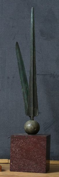 SCULPTURE COMPOSITE 

- Bloc rectangulaire...