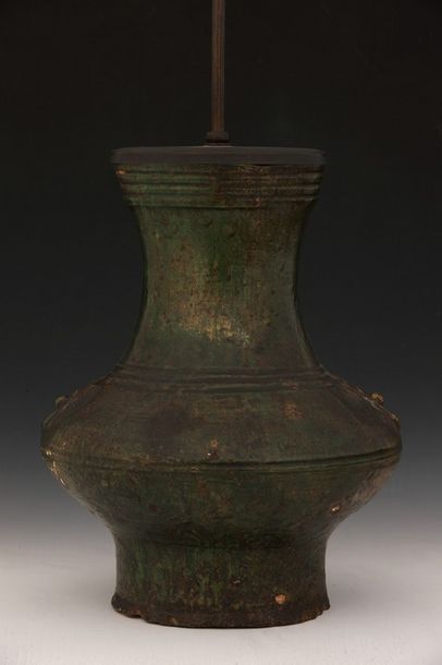CHINE Dynastie Ming (1368-1644)

VASE de...