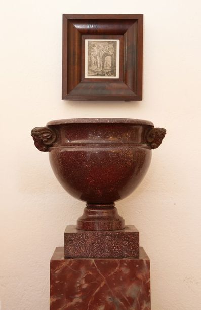 COUPE EN PORPHYRE 

XVIIIème Siècle

Prises...