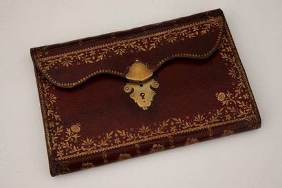 PETIT PORTEFEUILLE 

XVIIIème Siècle

Maroquin...