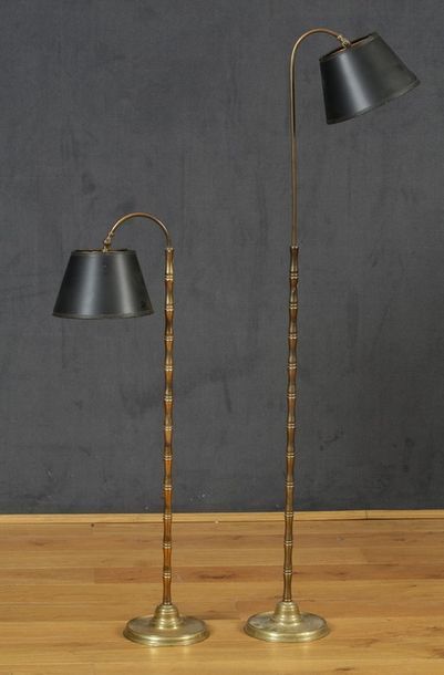 PAIRE DE LAMPADAIRES à hauteur réglable dans...