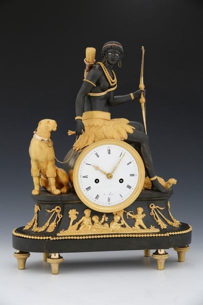 PENDULE À L'AFRIQUE 

Circa 1800

Bronze...