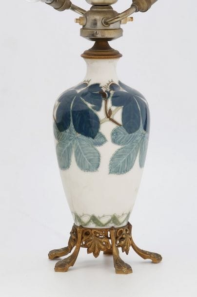 MANUFACTURE NATIONALE DE SÈVRES

VASE Feuillages

Porcelaine...