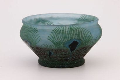 DAUM Nancy

COUPE Plumes de Paon

Verre dégagé...