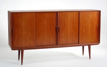 Gunni OMANN (XXème Siècle) Designer

ENFILADE...