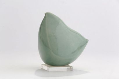 Roger COLLET (1933 - 2008)

La Poule

Porcelaine...