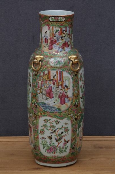 CHINE CANTON 

GRAND VASE balustre en porcelaine...