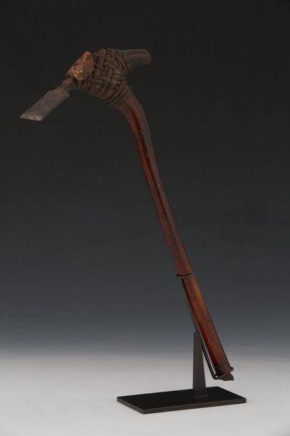 BATAK SUMATRA Belle herminette en bois à...